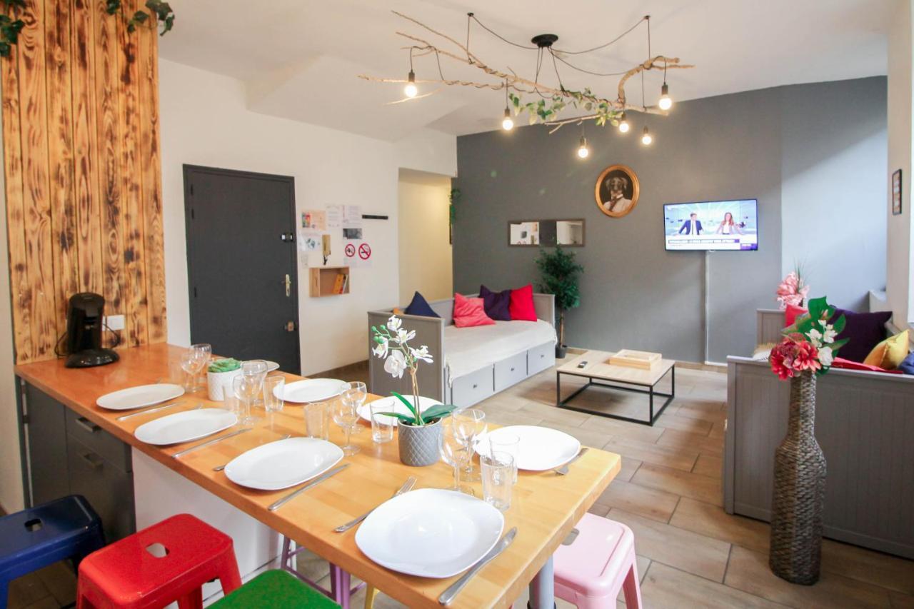 Calme En Centre Ville Appartement , Spacieux Et Renove A 50M De La Place Carnot Carcassone Kültér fotó